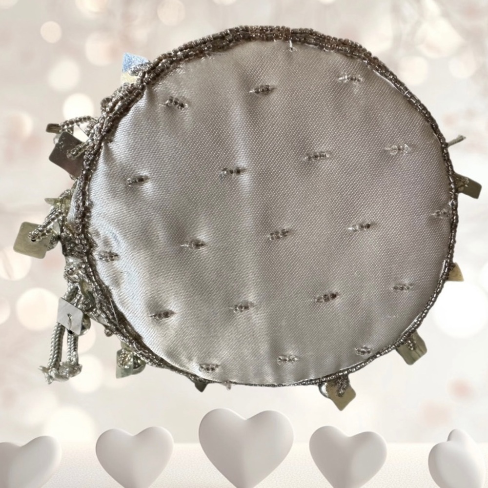 Silver sequined & beaded mini bag with beaded handle and drawstring closure - Picture 6 of 7